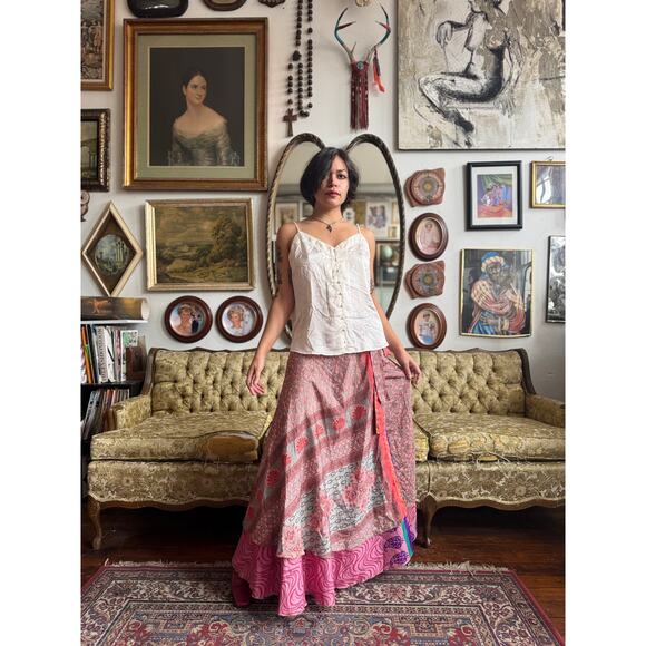 Satin Pearl Camisole Size Medium by Abercrombie and Fitch - Picture 2 of 7